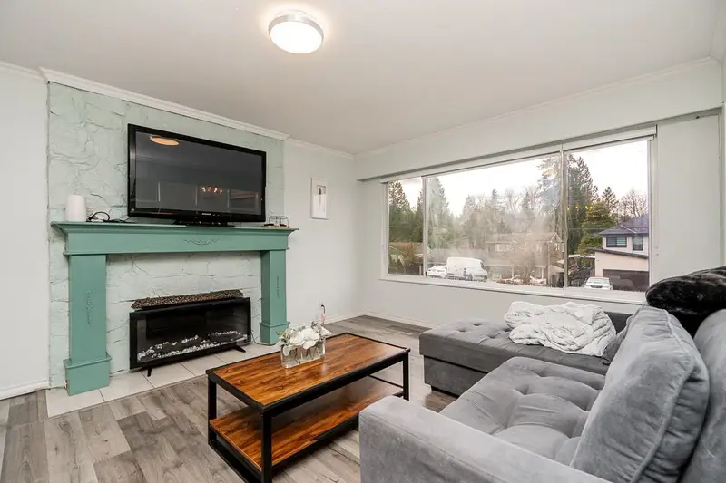 11310 LOUGHREN DRIVE - photo 4 of 25