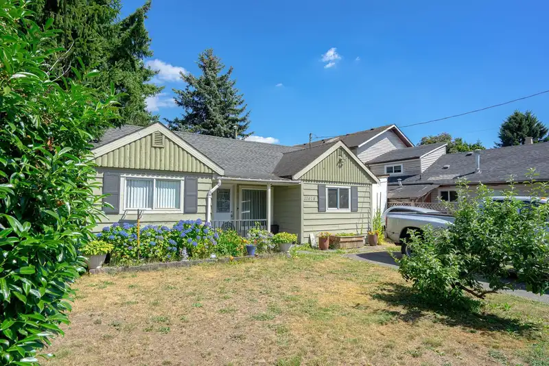11618 203 STREET - photo 1 of 8