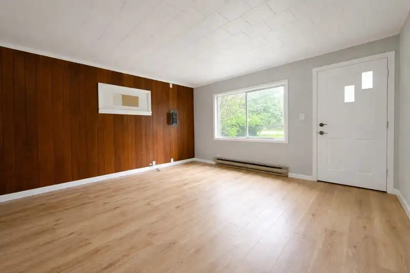 9405 BROADWAY STREET - photo 4 of 5