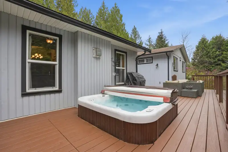 8099 NORTHWOOD ROAD - photo 3 of 32