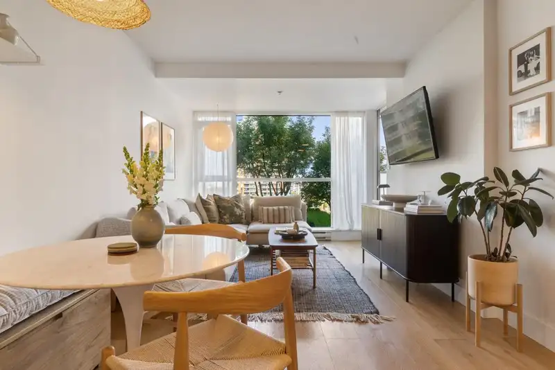 404 2770 SOPHIA STREET - photo 4 of 24