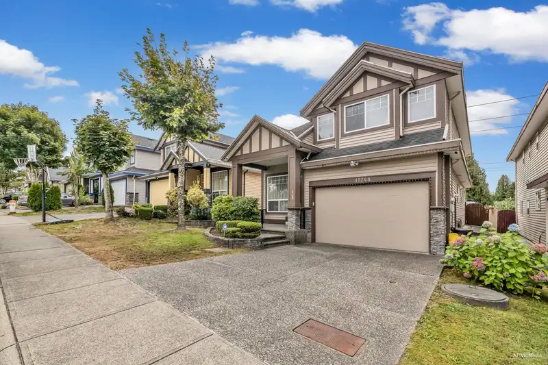 11248 87A AVENUE - photo 1 of 33