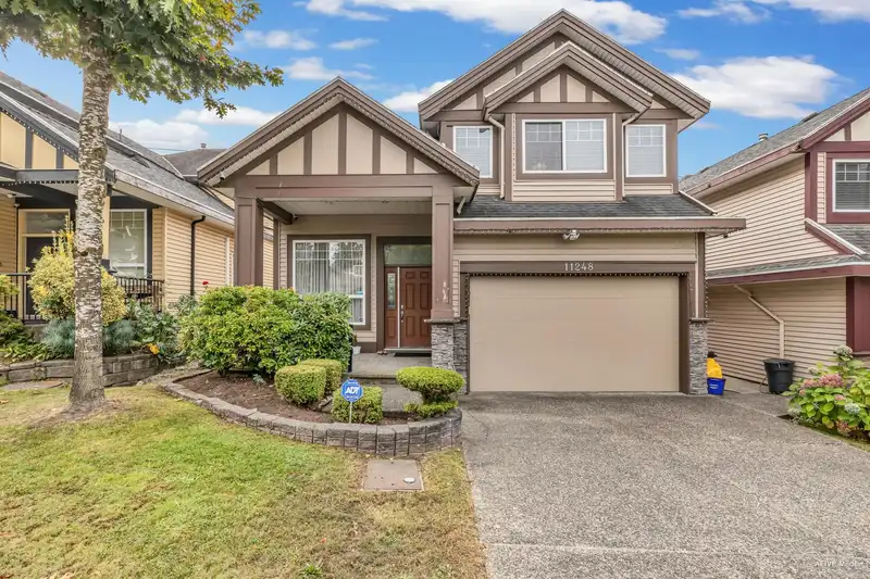 11248 87A AVENUE - photo 4 of 33