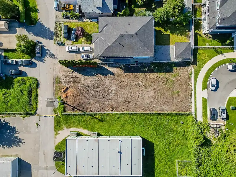231 LAWRENCE STREET - photo 1 of 30