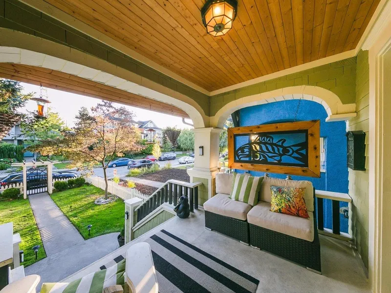 153 W 19TH AVENUE - photo 2 of 25