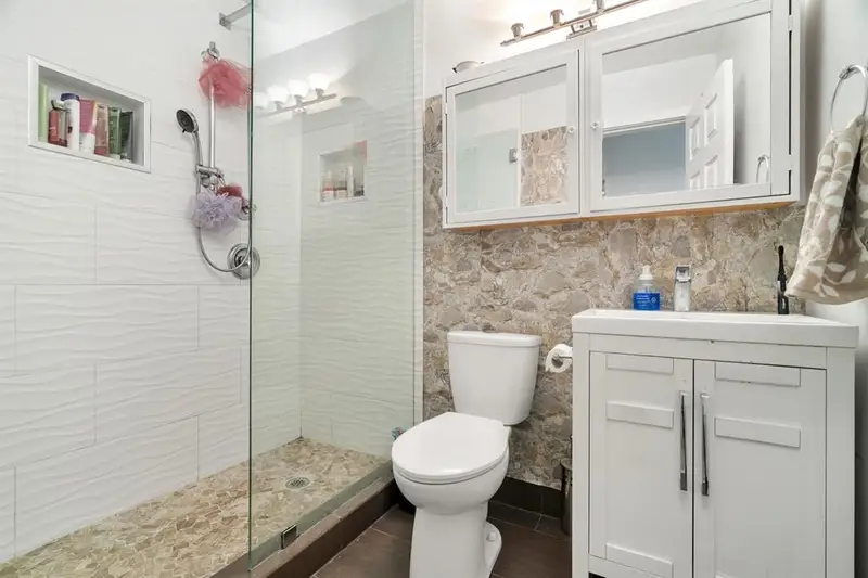 106 10675 138A STREET - photo 3 of 25