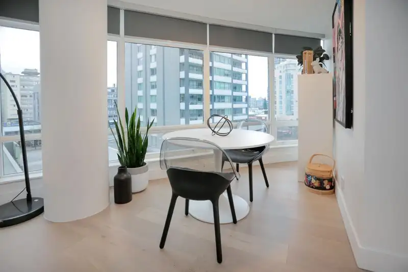 703 1288 ALBERNI STREET - photo 2 of 23