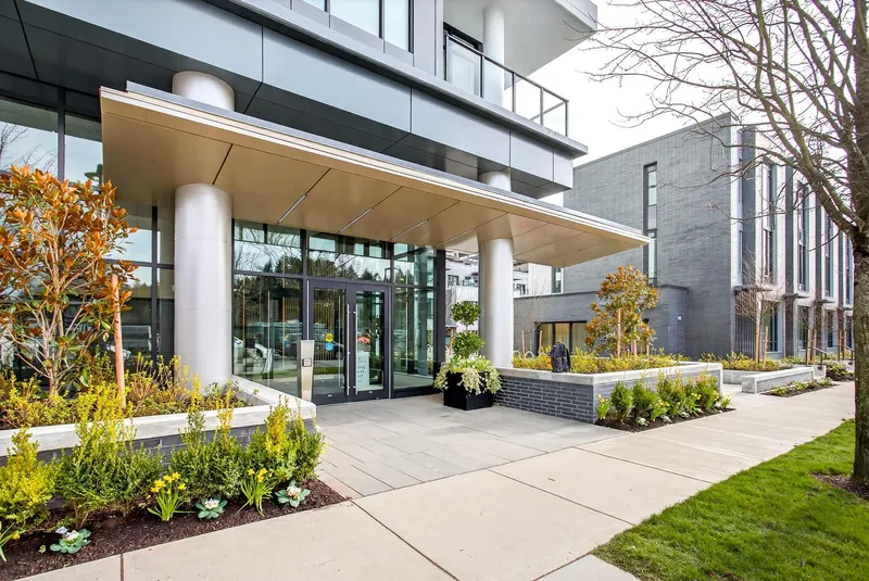 605 6138 BIRNEY AVENUE - photo 2 of 25