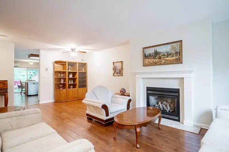 18 22308 124 AVENUE - photo 2 of 32