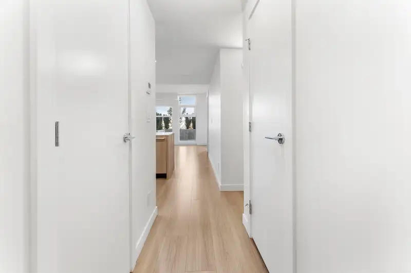 207 618 CARNARVON STREET - photo 3 of 33