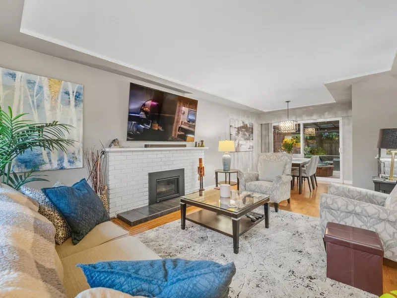 9434 113B STREET - photo 4 of 25