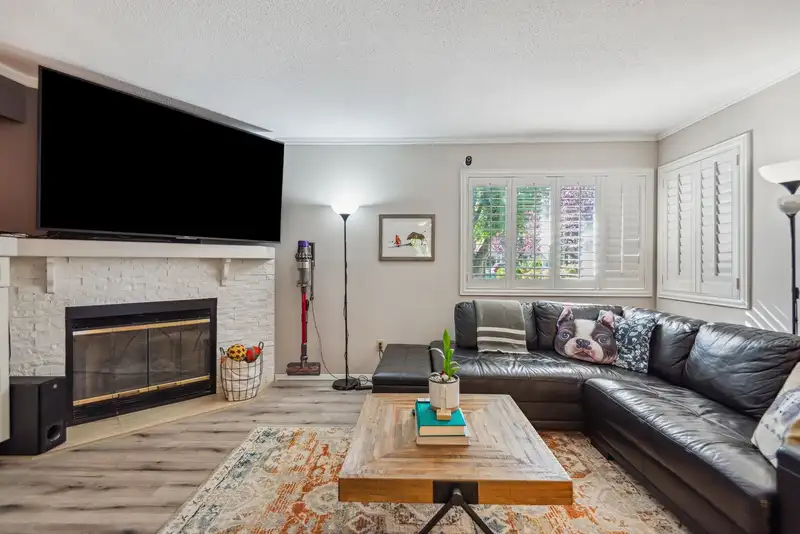 10 7240 LANGTON ROAD - photo 2 of 22