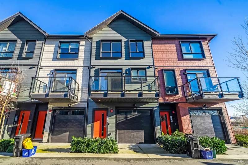 128 4738 HEMLOCK WAY - photo 3 of 25