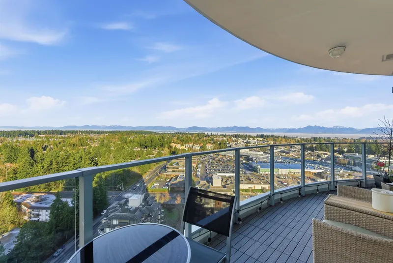 2001 1501 FOSTER STREET - photo 2 of 25