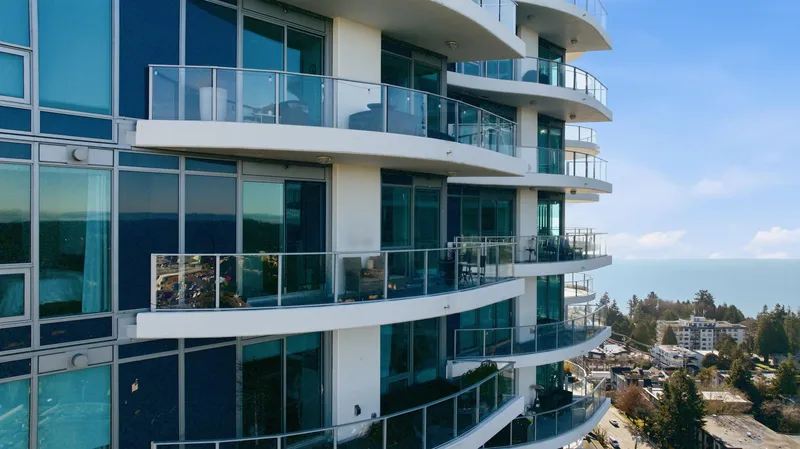 2001 1501 FOSTER STREET - photo 4 of 25