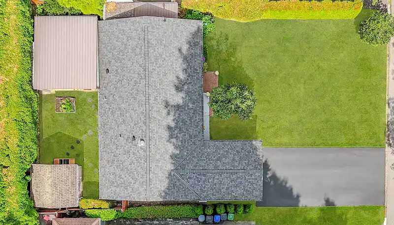1674 CONNAUGHT DRIVE - photo 2 of 40