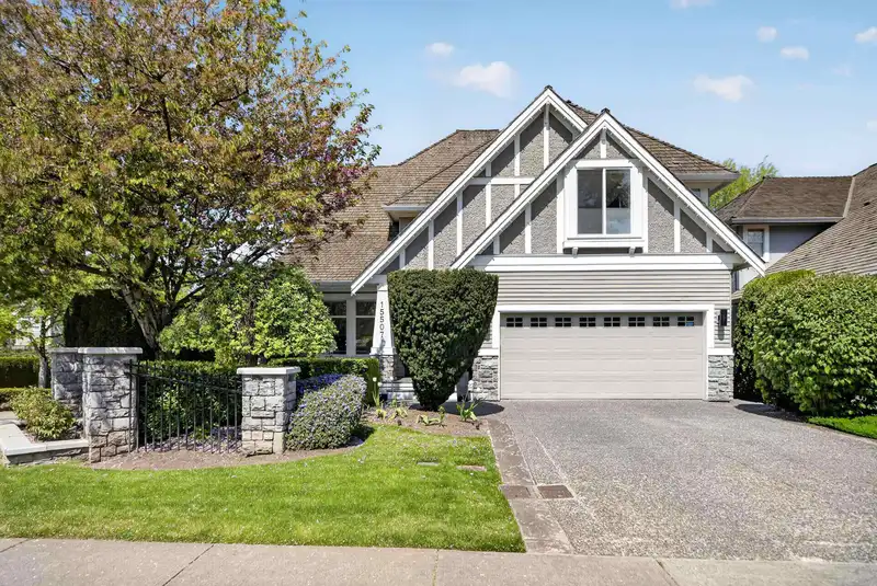 15507 37A AVENUE - photo 1 of 40