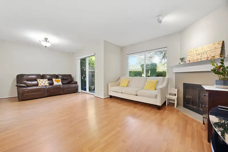 204 16233 82 AVENUE - photo 3 of 25