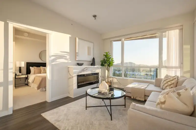 2406 3096 WINDSOR GATE - photo 1 of 39