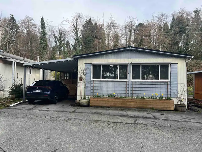 28 201 CAYER STREET - photo 2 of 8