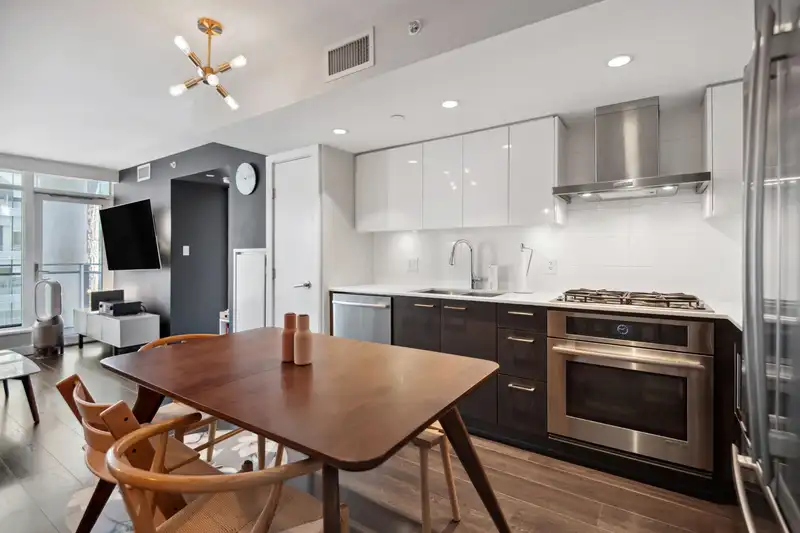 817 1618 QUEBEC STREET - photo 2 of 28