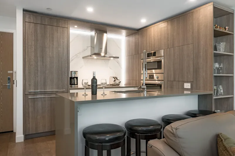 315 15165 THRIFT AVENUE - photo 4 of 25