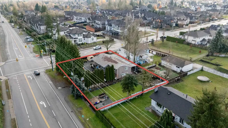 16388 88 AVENUE - photo 1 of 25