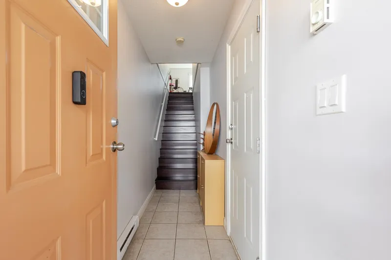 74 16388 85 AVE AVENUE - photo 4 of 25