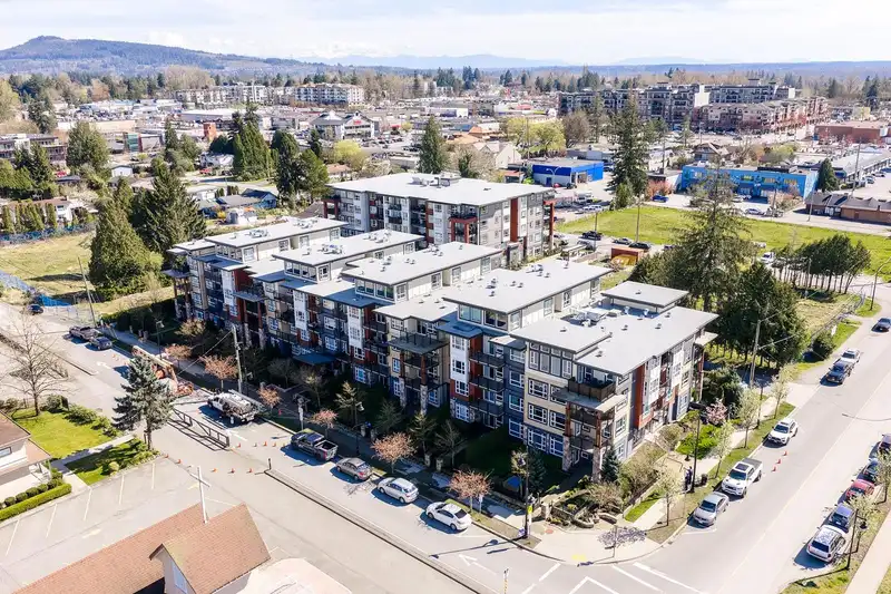 315 22562 121 AVENUE - photo 3 of 40