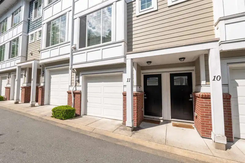 11 8747 162 STREET - photo 1 of 38