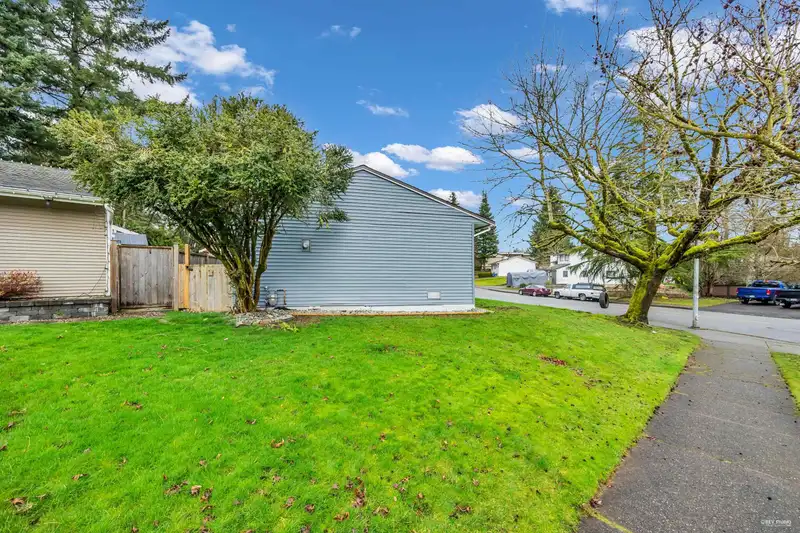 5001 205A STREET - photo 3 of 3