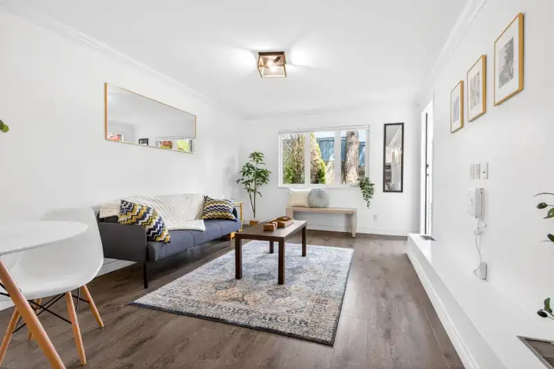105 1122 KING ALBERT AVENUE - photo 1 of 35
