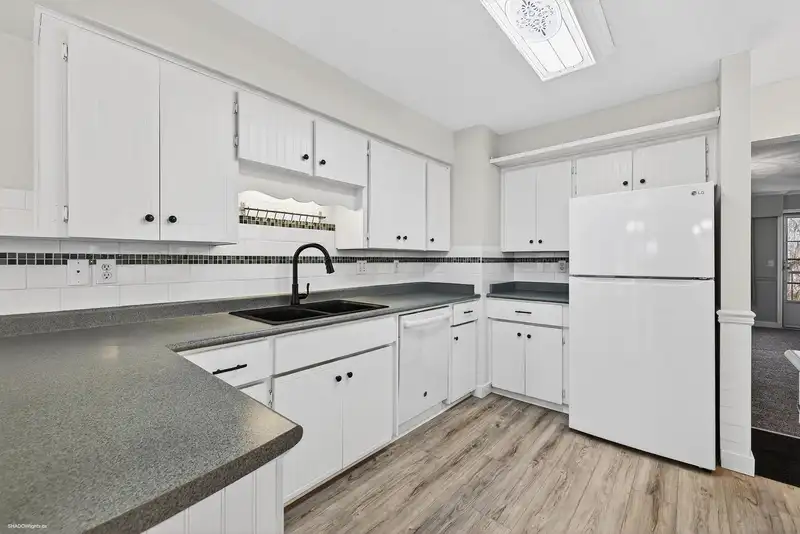 61 32959 GEORGE FERGUSON WAY - photo 4 of 34