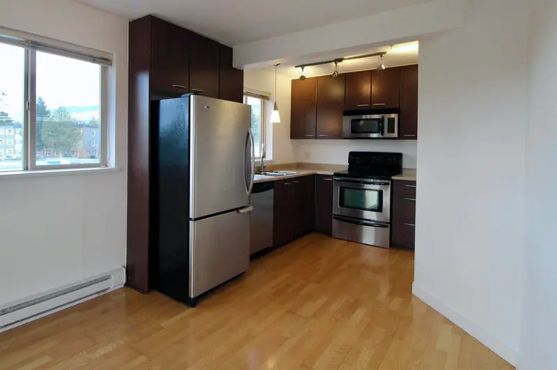 308 5631 INLET AVENUE - photo 2 of 10