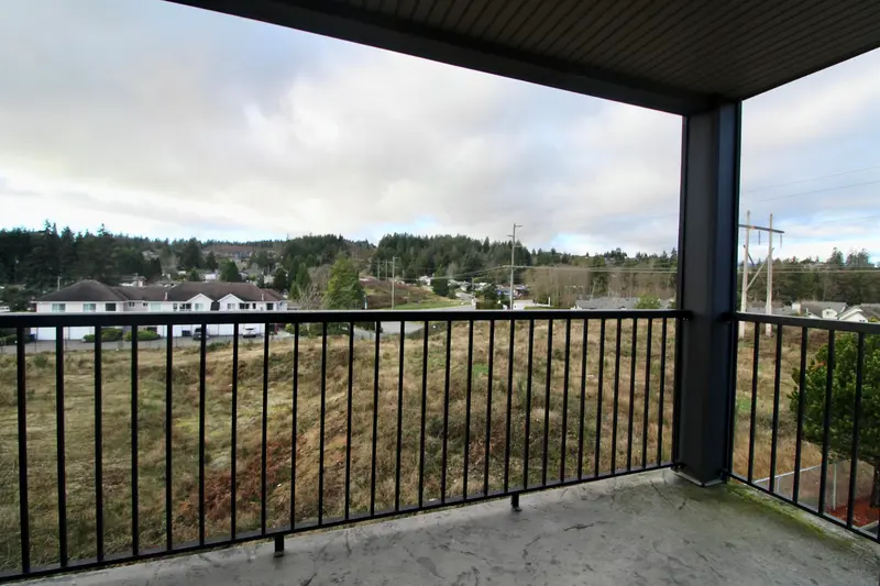 308 5631 INLET AVENUE - photo 4 of 10