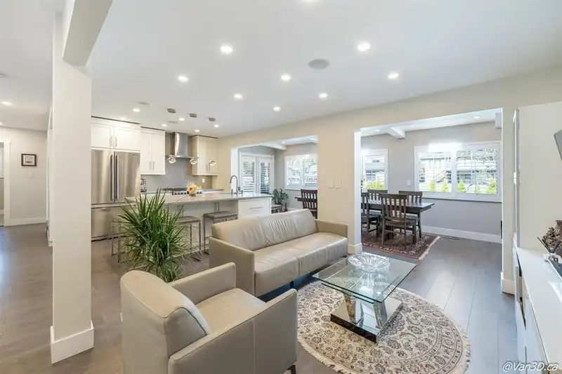 512 W 29TH STREET - photo 4 of 36