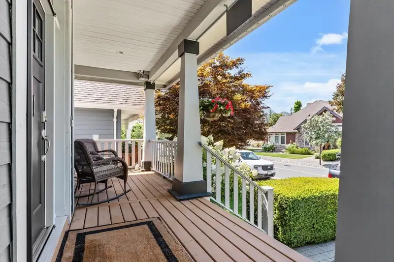 45365 CHEHALIS DRIVE - photo 4 of 40