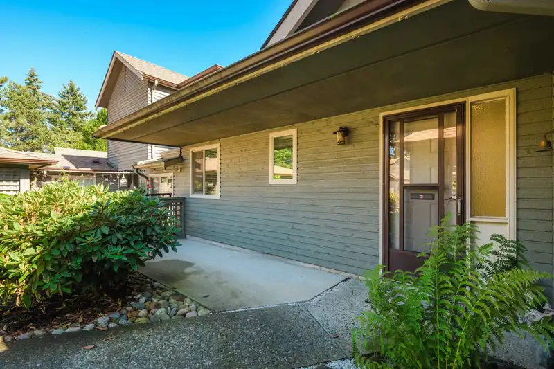 1750 LILAC DRIVE - photo 4 of 25