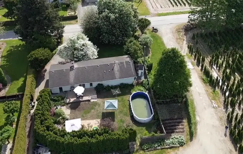 10555 REEVES ROAD - photo 4 of 35