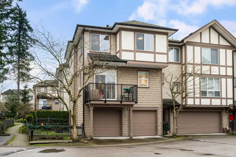 64 7848 209 STREET - photo 1 of 36