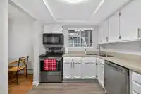 104 1390 MARTIN STREET - thumbnail 11