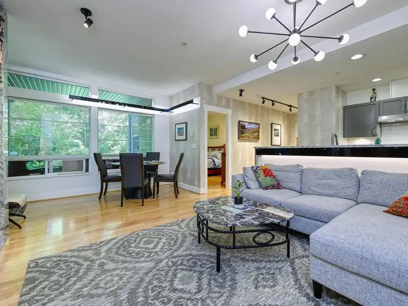 116 6328 LARKIN DRIVE - photo 1 of 28