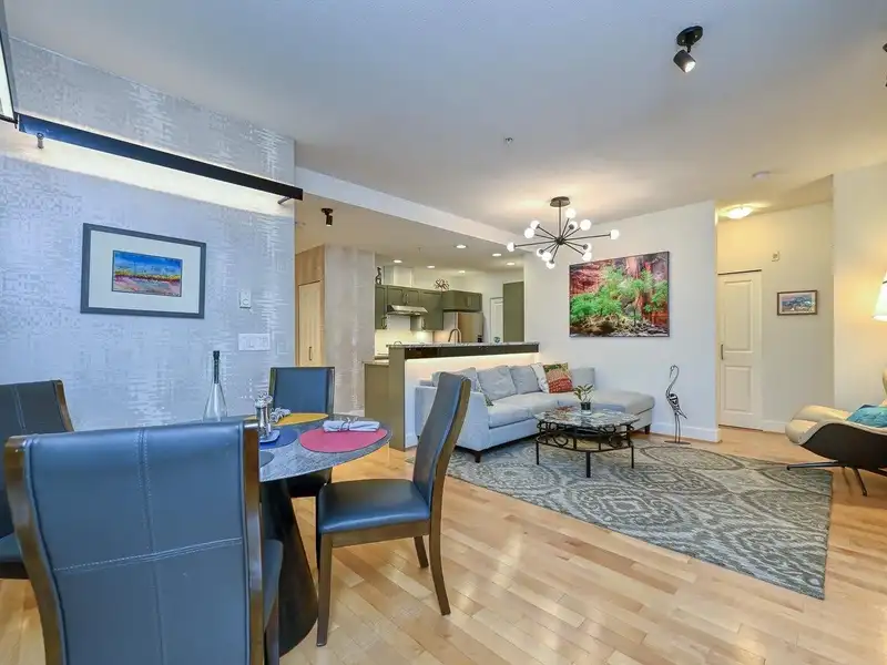 116 6328 LARKIN DRIVE - photo 3 of 28