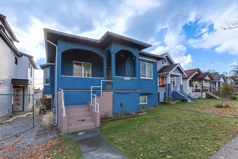 2828 TURNER STREET - photo 2 of 29