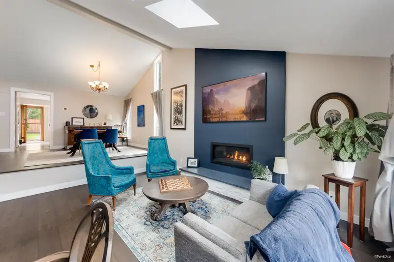 38582 WESTWAY AVENUE - photo 3 of 40