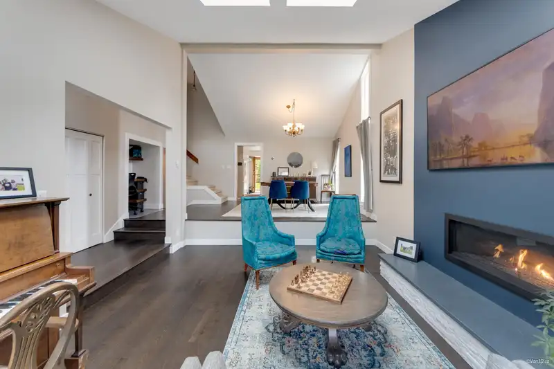 38582 WESTWAY AVENUE - photo 4 of 40