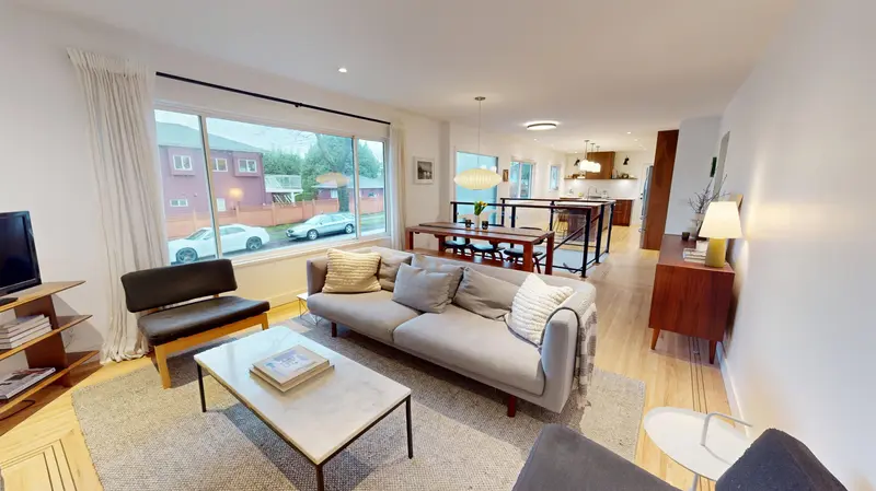 995 E 47TH AVENUE - photo 4 of 23