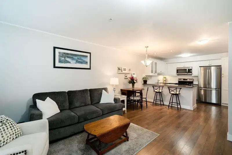 1969 WESTMINSTER AVENUE - photo 2 of 33