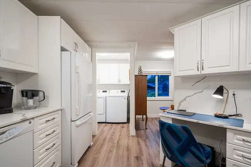 255 27111 0 AVENUE - photo 2 of 23