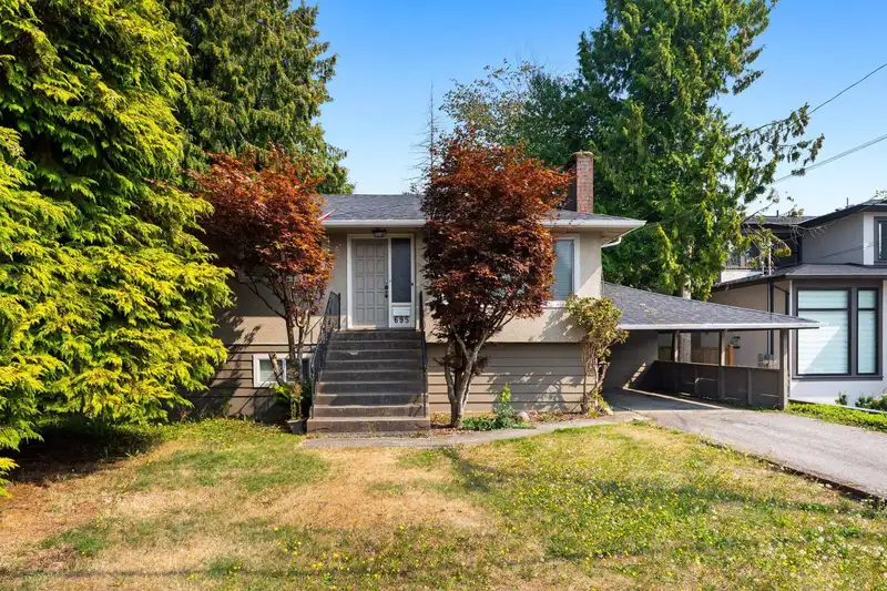 695 NEWPORT STREET - photo 1 of 39